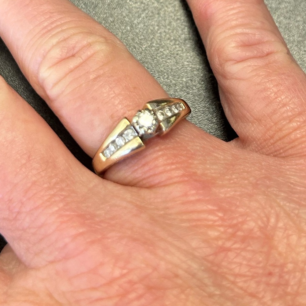 14k gold diamond ring